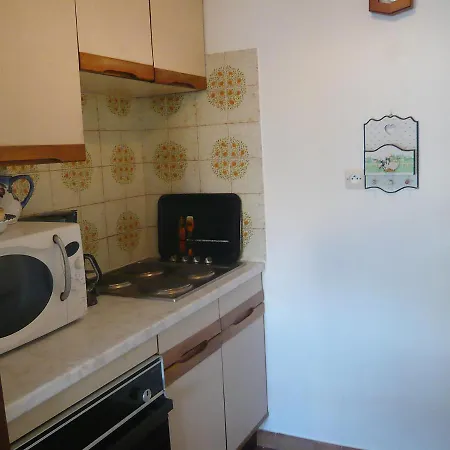 Apartman Azur-1 *